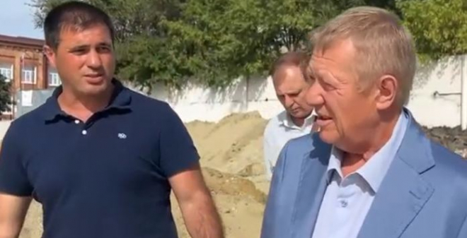 Панков указал на проблемы при реконструкции стадиона в Аткарске