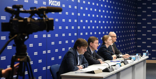 В рамках проекта «Единой России» в этом году отремонтируют более 1500 школ
