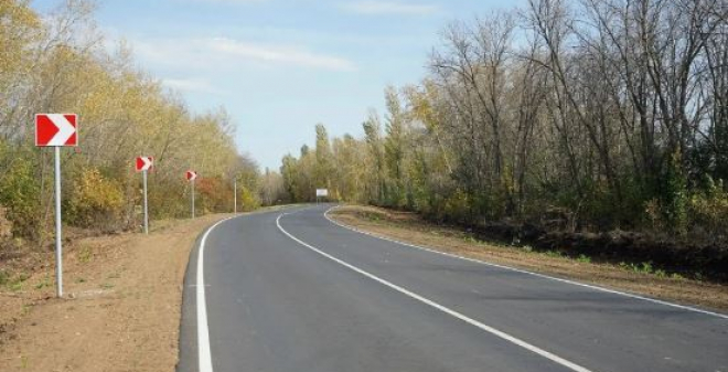 В Турковском районе завершен ремонт 15 км дороги, обеспечивающей выход на Тамбовскую область