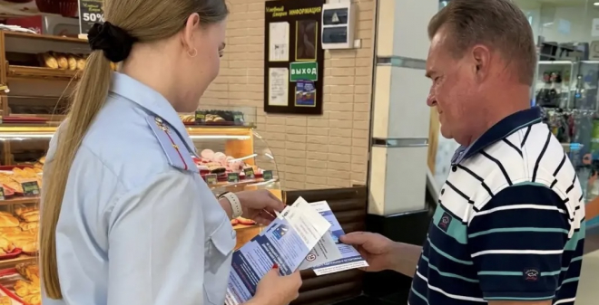 Инспекторы ПДН провели профилактические рейды в торговых центрах