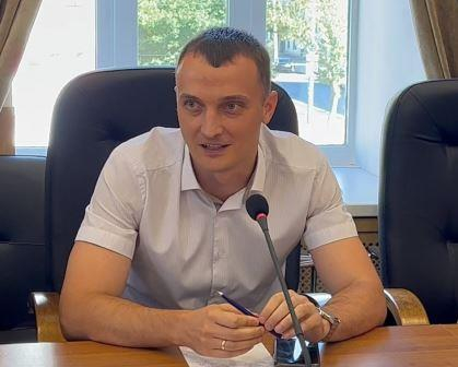 Политолог Казаков о праймериз «ЕР»: Победили местные, коренные