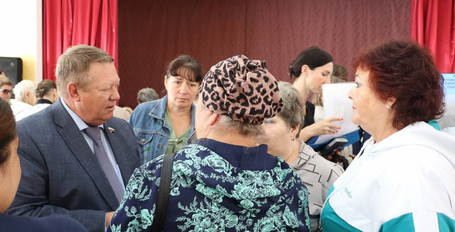 Панков предложил создать в Пугачёве рабочую группу по проблемам капремонта и ЖКХ