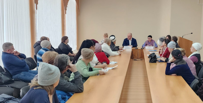 Жителей Ленинского района проконсультировали по вопросу перерасчета за отопление