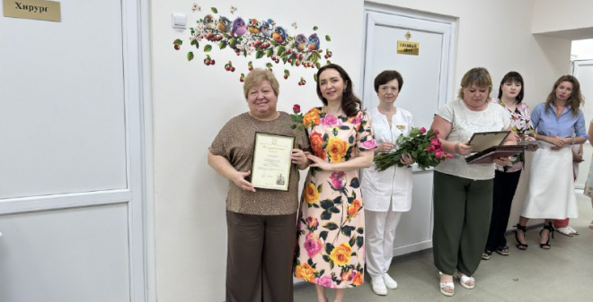 Юлия Литневская наградила медицинских работников Саратова и Энгельса