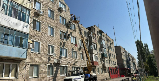 В Ершове проводятся аварийно-восстановительные работы в пострадавшем многоквартирном доме на улице Космонавтов