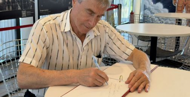 Легендарный космонавт Сергей Крикалёв посетил место приземления Юрия Гагарина