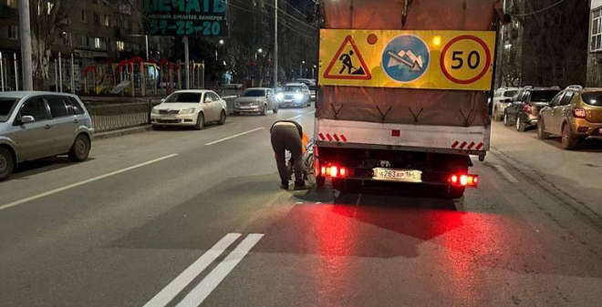 За неделю в Саратове нанесено более 71 тыс. метров дорожной разметки