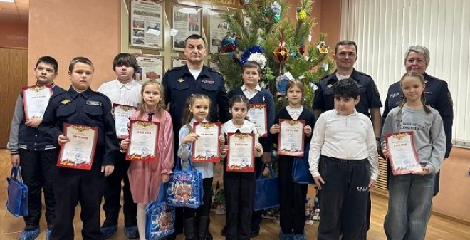 В городском управлении полиции подвели итоги конкурса новогодних поделок