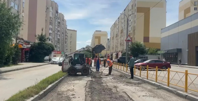 Панков помог жителям «Авиатора» добиться ремонта дороги и благоустройства