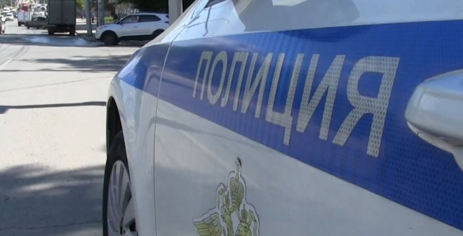 Госавтоинспекторы Саратова экстренно сопроводили автомобиль с пассажиркой, потерявшей сознание по пути в медицинское учреждение