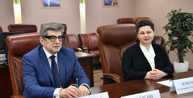 Роман Бусаргин встретился с писателем Александром Звягинцевым