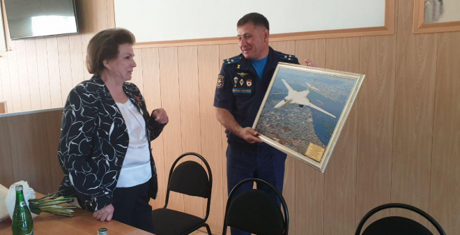 Николай Панков: Терешкова передала привет энгельсским летчикам от первого отряда космонавтов