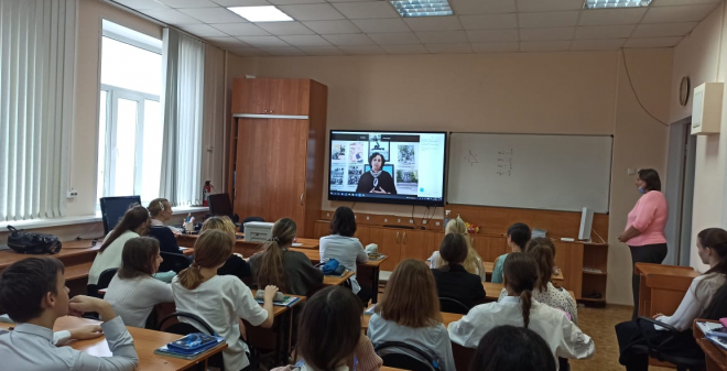 Сотрудники культурного центра «Радуга»  провели экскурсию для школьников