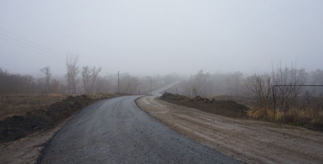 В Базарно-Карабулакском районе ремонтируют дорогу с опережением на год