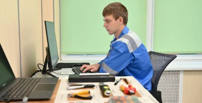 Студент Энгельсского промышленно-экономического колледжа вошёл в число сильнейших на чемпионате высоких технологий
