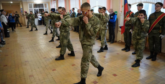 В техникуме Саратова прошла открытая военно-патриотическая игра