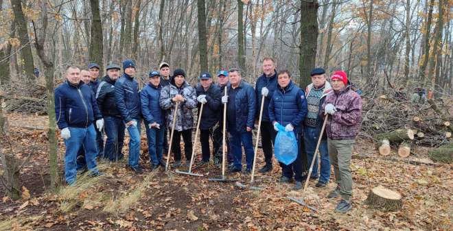 Депутаты городской Думы партии «Единая Россия» приняли участие в субботнике