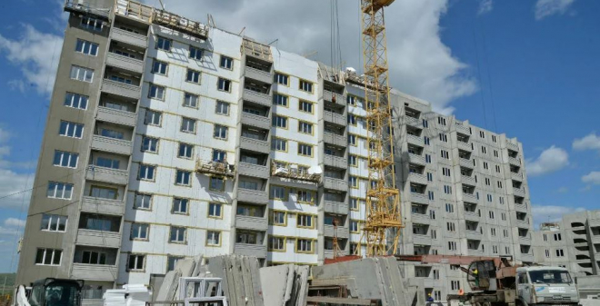 Стройки не остановятся, переселение из аварийного жилья состоится