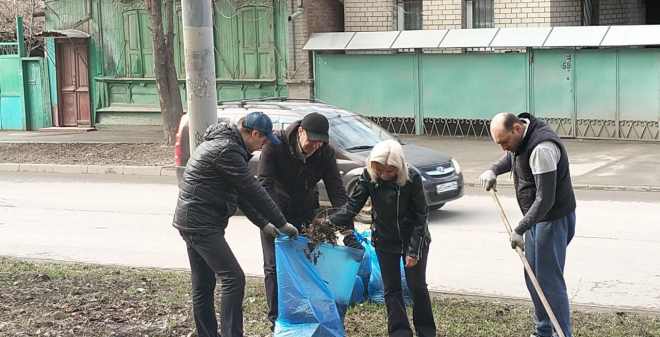 Более 12 тысяч человек приняли участие в городском субботнике