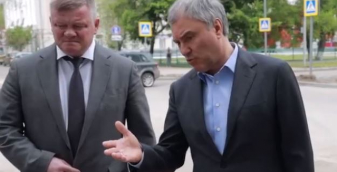 Володин: необходима городская программа по ремонту тротуаров в поселках и частном секторе Саратова
