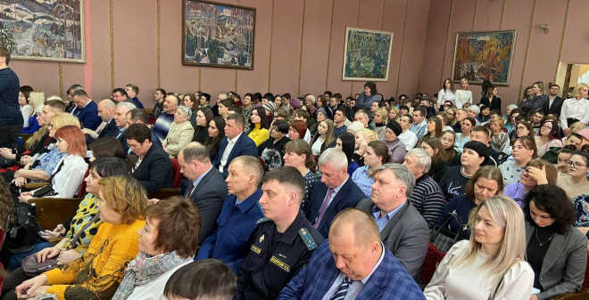 Михаил Исаев детям-сиротам: Органы власти должны прийти к вам, а не наоборот