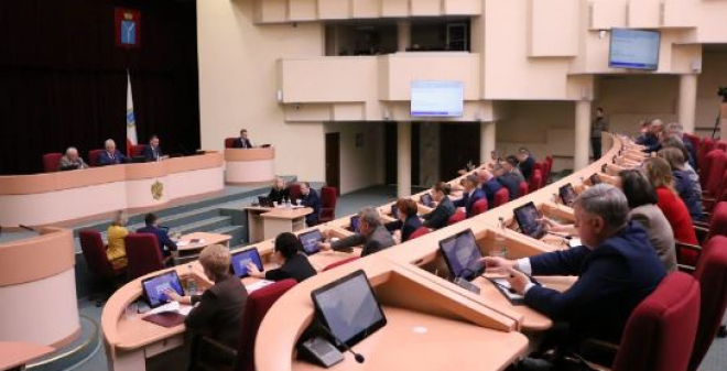 Депутаты поддержали выплаты 200 тысяч рублей студенческим семьям при рождении ребенка