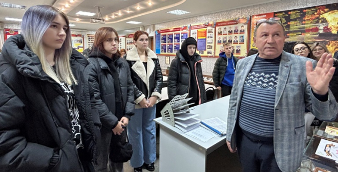 Комнату истории УМВД России по городу Саратову посетили студенты колледжа