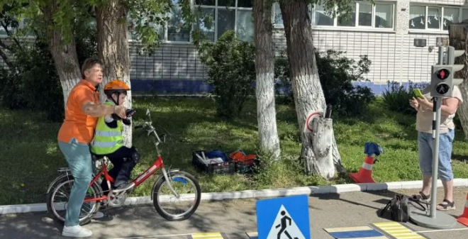 Автоинспекторы провели урок безопасности перед летними каникулами