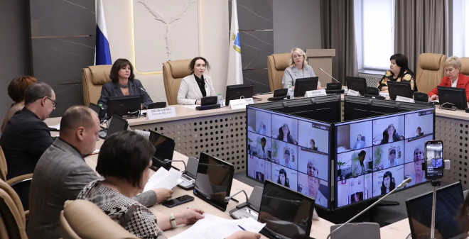 В Саратовской областной Думе призвали выработать «золотой стандарт» методического сопровождения кадров