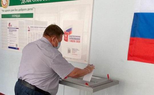 Николай Панков рассказал,что проголосовал за мирную жизнь, территориальную целостность страны и благополучие людей