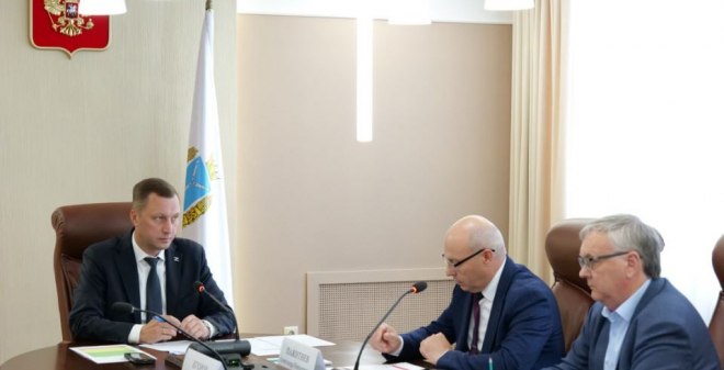Роман Бусаргин обсудил с профильными руководителями набор целевиков на педагогические направления