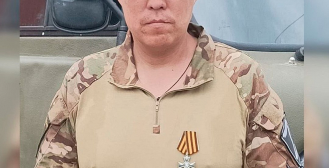 Саратовца -  участника СВО наградили Георгиевским крестом