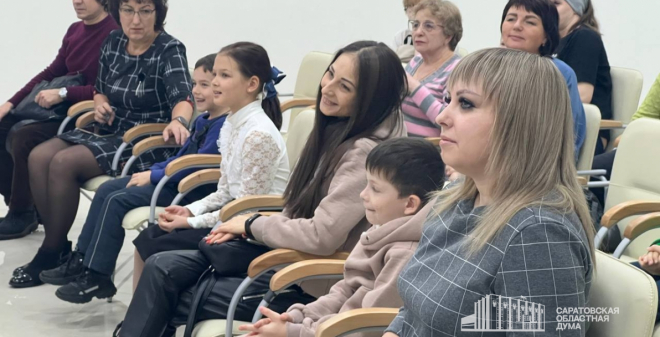 Бойцы 98-го полка впервые встретили своих близких в рамках телемоста