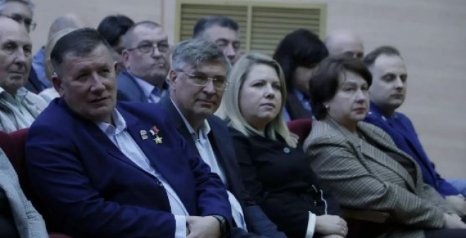 В Советском районе депутаты обсудили интересующие граждан вопросы