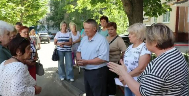 Панков поможет решить проблемы жителей дома на ул. Лесная