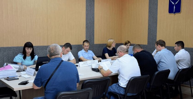 На заседании административной комиссии Саратова оштрафовали 7 должностных лиц