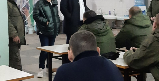 Глава администрации Ленинского района и депутат Саратовской областной Думы встретились с мобилизованными