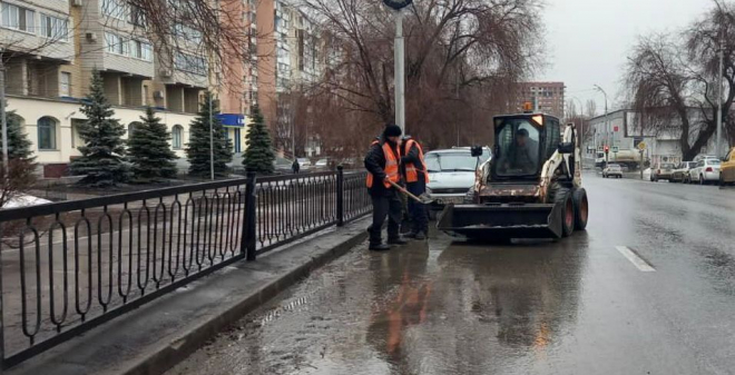 В Октябрьском районе продолжаются работы в рамках месячника по благоустройству