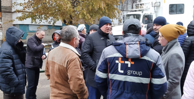 Глава Ленинского района обсудил с жителями отопление и счета за него
