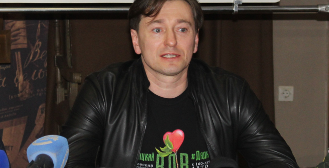 Сергей Безруков в Саратове вспомнил уроки Табакова и открыл одноименный фестиваль