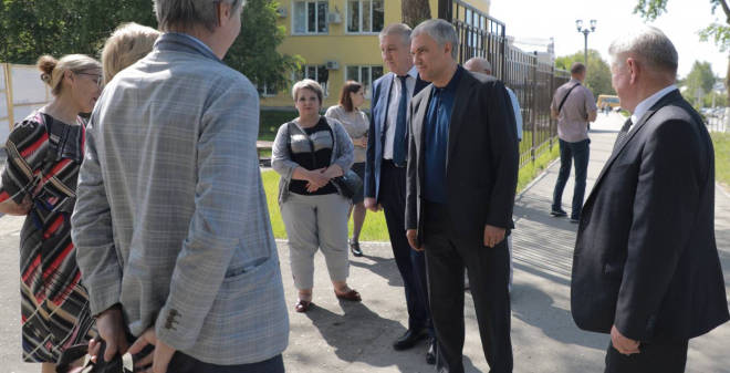 Вячеслав Володин сегодня работает в  Саратовской области