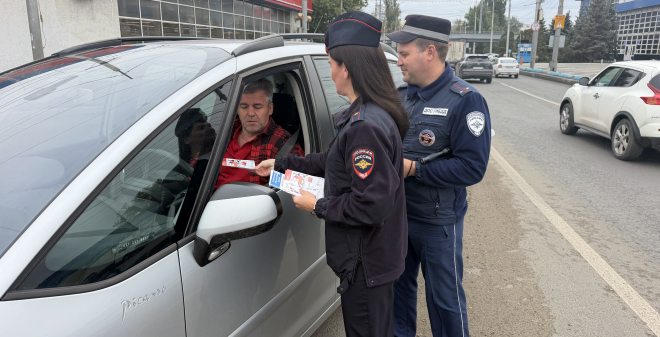 Сотрудники Госавтоинспекции провели акцию «Автокресло – детям!»