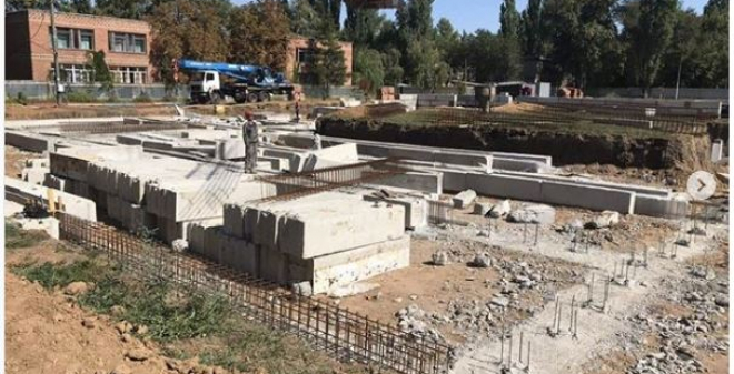 На месте обрушившейся энгельсской школы возводят новую