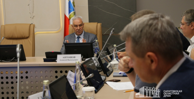 Алексей Антонов: Депутатам всех фракций в областной Думе нужно активнее работать с участниками СВО и их семьями