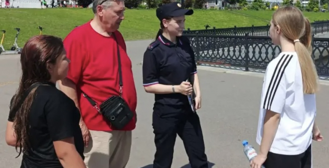 Полицейские провели профилактические беседы с подростками вблизи водоемов