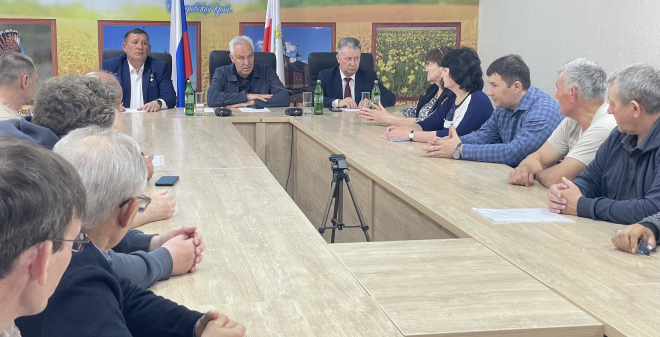 Алексей Антонов обсудил с предпринимателями эффективность мер поддержки бизнеса в районах
