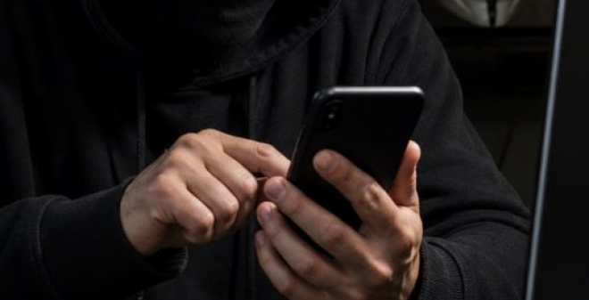 Мошенники рассылают сообщения от имени судебных приставов в мессенджере MAX