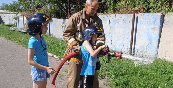 В 11-й пожарно-спасательной части Саратова прошел «День открытых дверей»