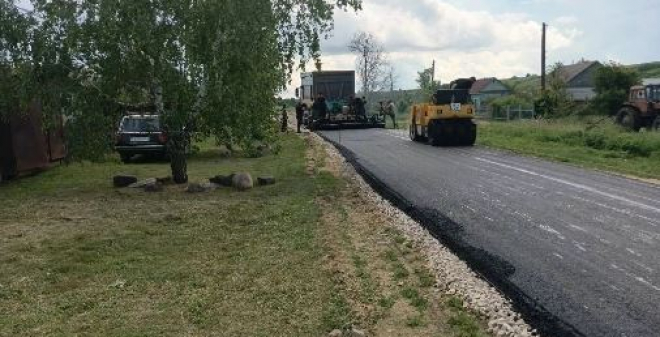 В двух селах Воскресенка привели в порядок две Центральные улицы