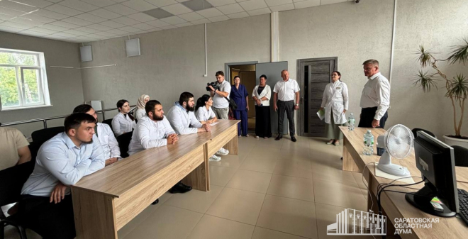 Михаил Исаев встретился с молодыми врачами Красноармейской районной больницы